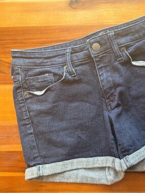 Universal Thread Dark Wash Rolled Hem Denim Shorts